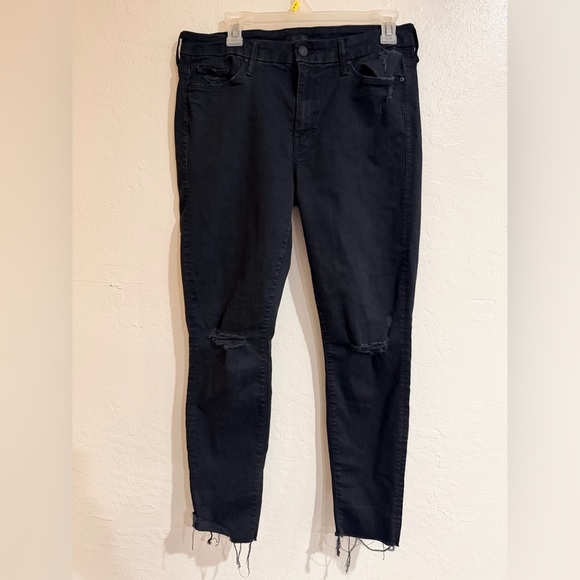 MOTHER The Looker Ankle Fray Jeans  in Guilty As Sin  Size 32 Black - Picture 3 of 13
